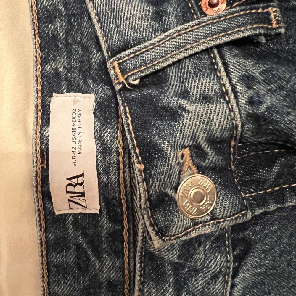 Zara Full Length Mid/High Rise Wide Leg denim 30/10 US